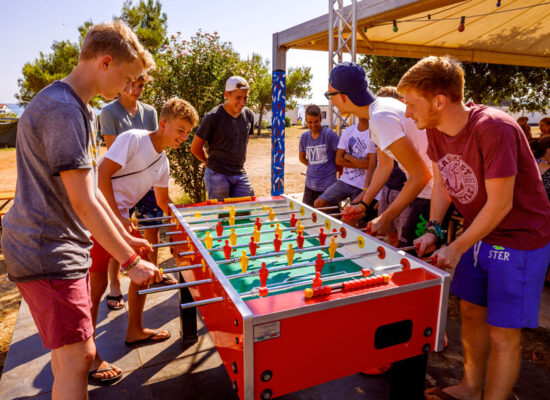 beach-camp-medulin-kickertisch