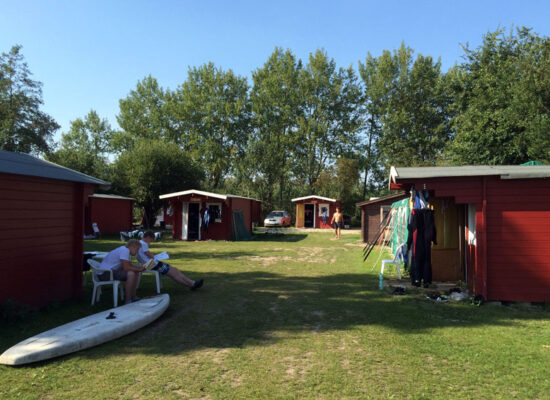beach-sportcamp-veluwemeer-niederlande-holzbungalows