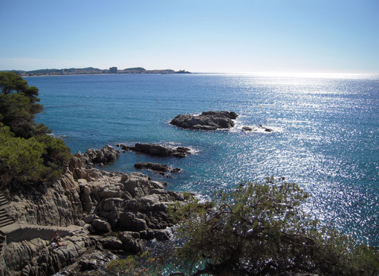 calonge-meer-felsen