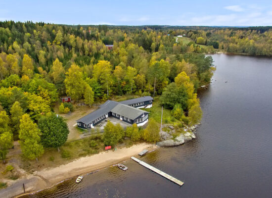 lake-natureclub-floda-schweden-gelaende