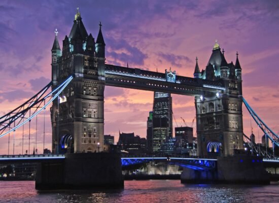 ruf-staedtereise-london-18plus-tower-bridge